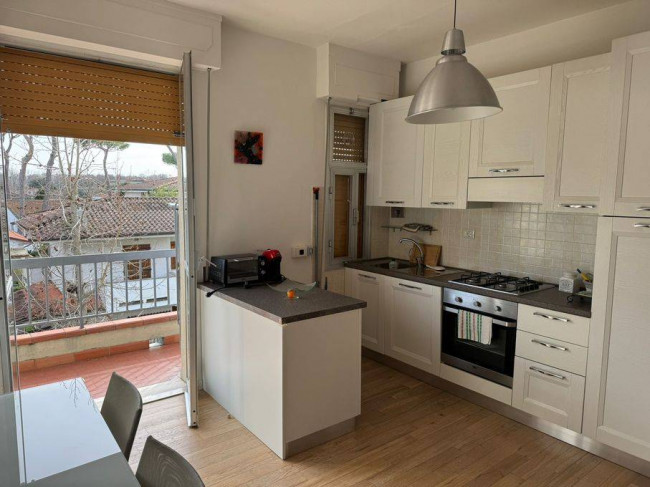 Appartamento in Vendita a Montignoso