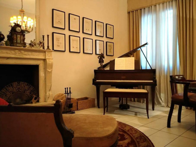 Casa Indipendente in Vendita a Viareggio