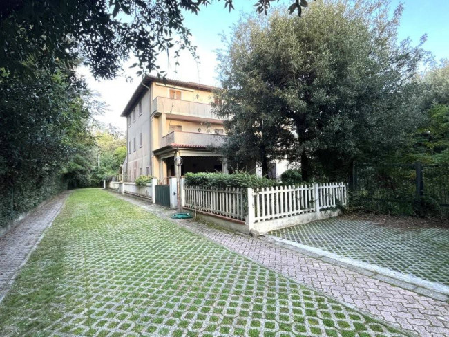 Appartamento in Vendita a Pietrasanta