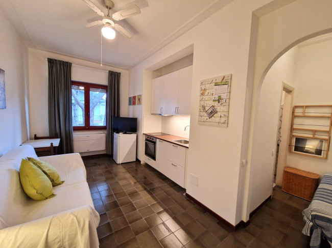 Appartamento in Affitto a Montignoso