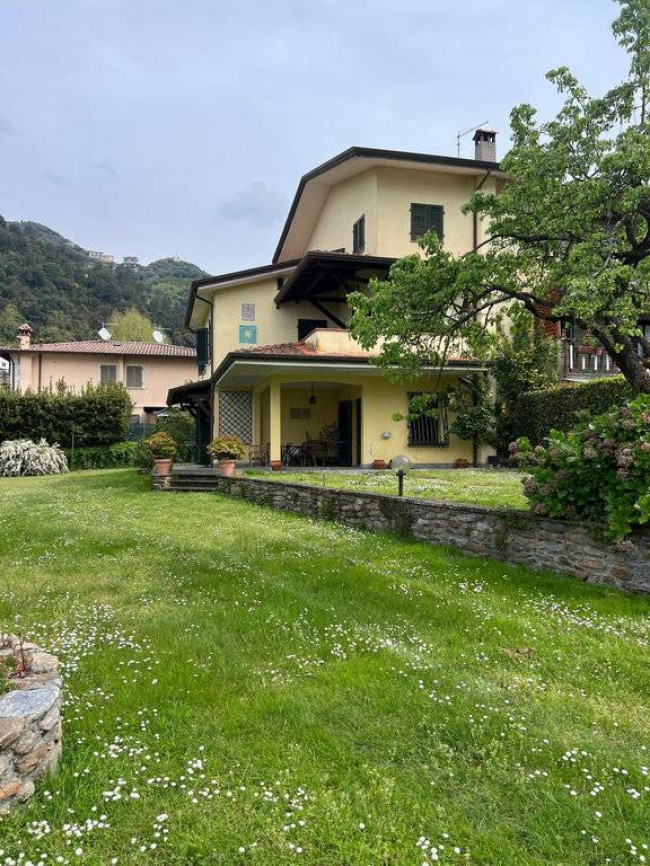 Casa semindipendente in Vendita a Montignoso