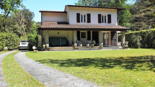 Villa Singola in Vendita a Massa