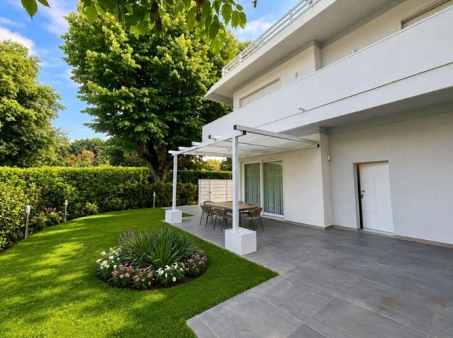 Appartamento in Vendita a Pietrasanta