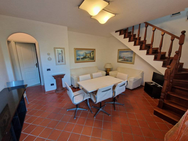Casa semindipendente in Affitto a Montignoso