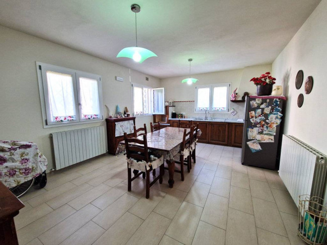 Villa Singola in Vendita a Seravezza