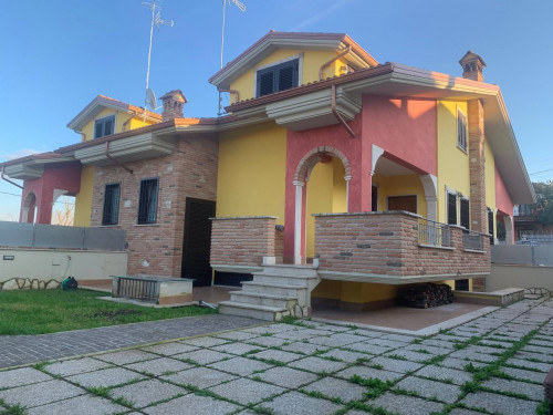 Villa in vendita a Pichini, Guidonia Montecelio (RM)