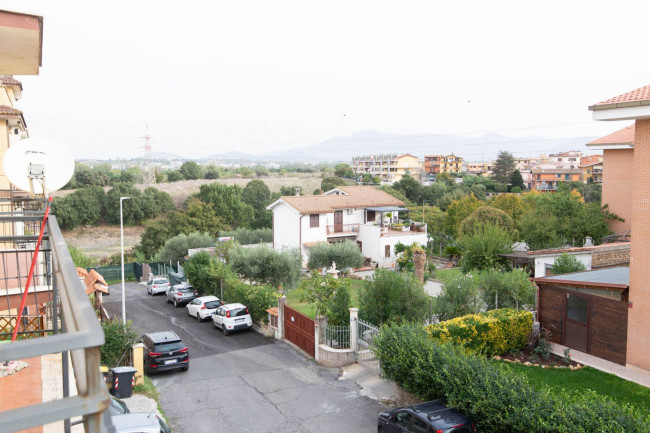 Appartamento in vendita a Lunghezza, Roma (RM)