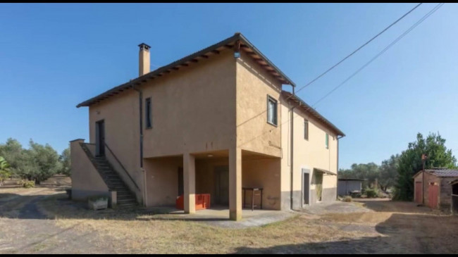 Casa indipendente in vendita a Viterbo (VT)