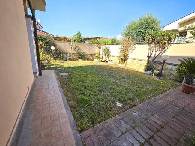 Villa in vendita a Ardea (RM)