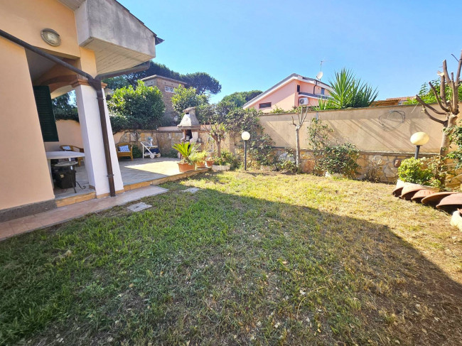 Villa in vendita a Ardea (RM)