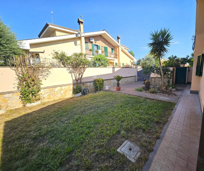 Villa in vendita a Ardea (RM)