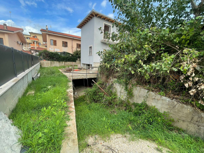 Villa in vendita a Guidonia, Guidonia Montecelio (RM)