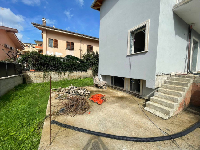 Villa in vendita a Guidonia, Guidonia Montecelio (RM)