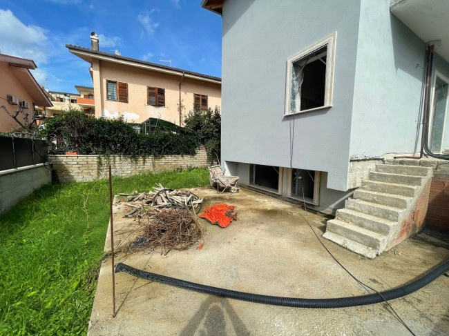 Villa in vendita a Guidonia, Guidonia Montecelio (RM)