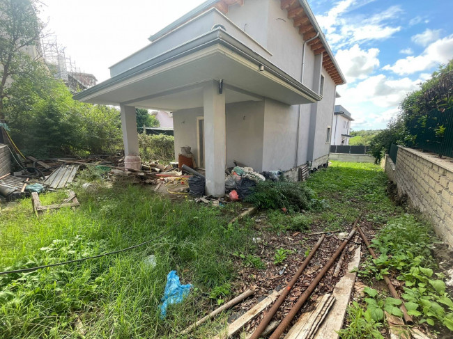 Villa in vendita a Guidonia, Guidonia Montecelio (RM)